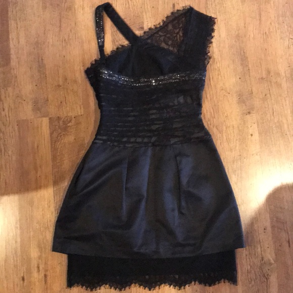 Black lace BCBG dress - Picture 5 of 8